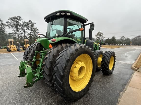 Image of John Deere 8335R equipment image 3