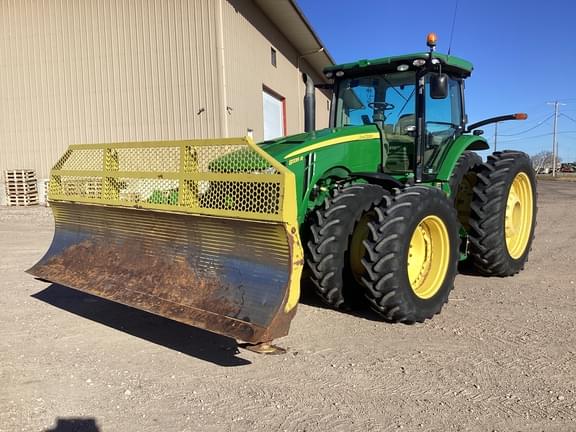 Image of John Deere 8335R equipment image 1