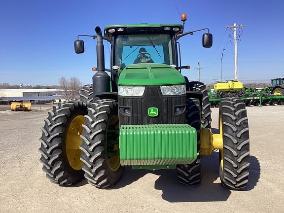 Image of John Deere 8335R equipment image 1