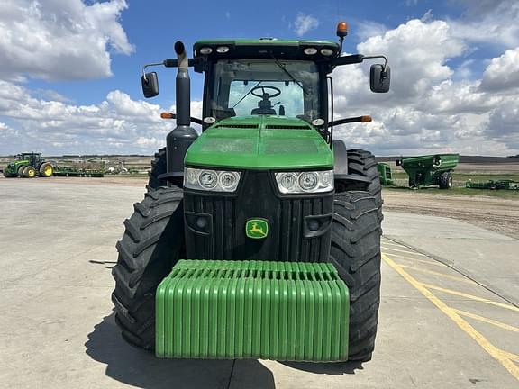 Image of John Deere 8335R equipment image 1