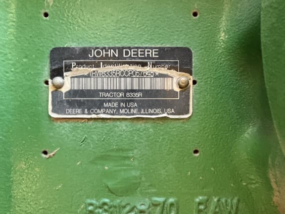 Image of John Deere 8335R equipment image 1