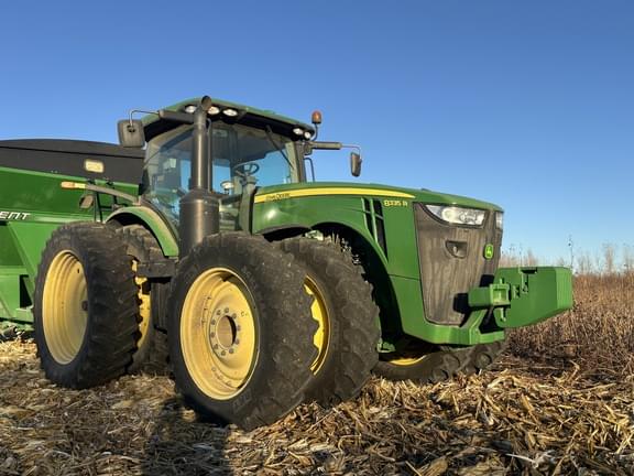Image of John Deere 8335R equipment image 3