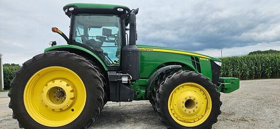 Image of John Deere 8335R equipment image 1