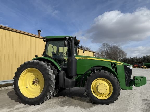 Image of John Deere 8335R equipment image 1