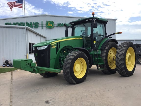 2012 John Deere 8335R Equipment Image0
