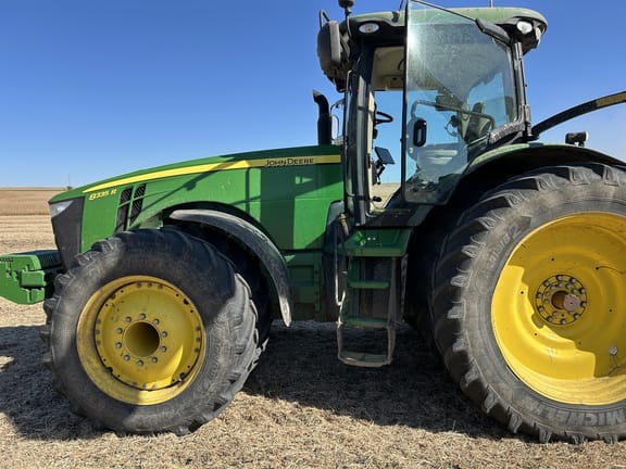 2012 John Deere 8335R Equipment Image0
