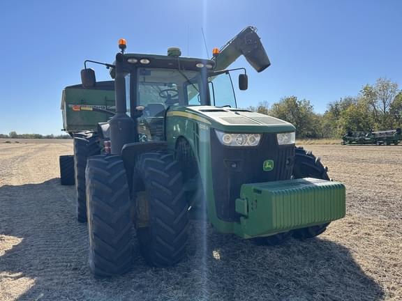 Image of John Deere 8335R equipment image 2