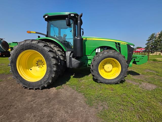 Image of John Deere 8335R equipment image 2