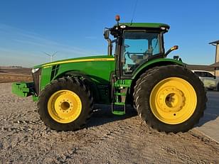 Main image John Deere 8335R 1