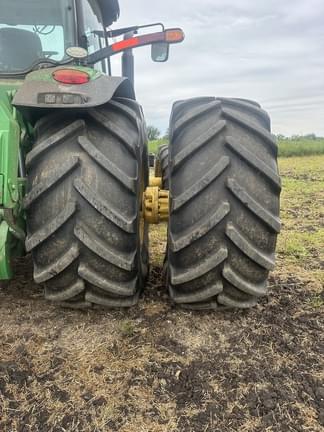 Image of John Deere 8335R equipment image 4