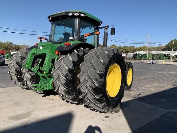 Image of John Deere 8335R equipment image 4