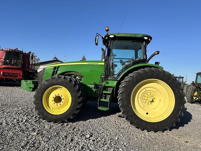 Image of John Deere 8335R equipment image 2