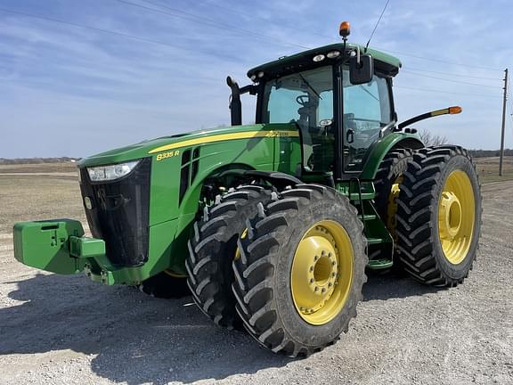 Image of John Deere 8335R equipment image 1