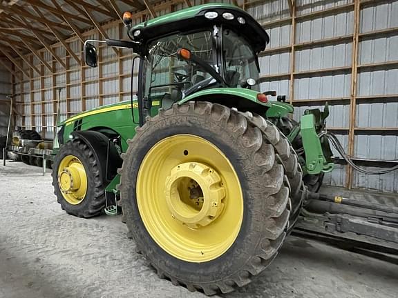 Image of John Deere 8335R equipment image 3