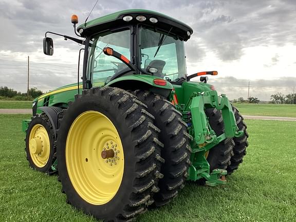 Image of John Deere 8335R equipment image 3