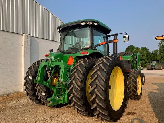 Image of John Deere 8335R equipment image 4