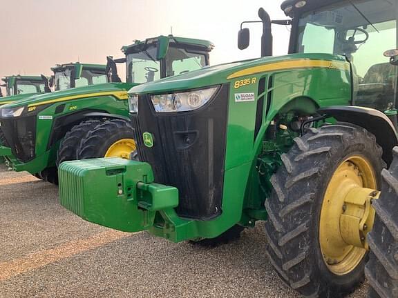 Image of John Deere 8335R equipment image 1