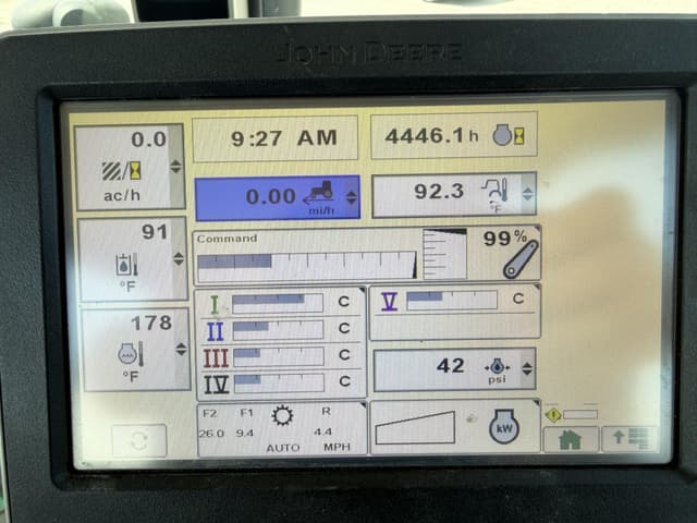 Image of John Deere 8335R equipment image 4