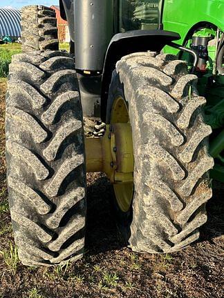 Image of John Deere 8335R equipment image 4