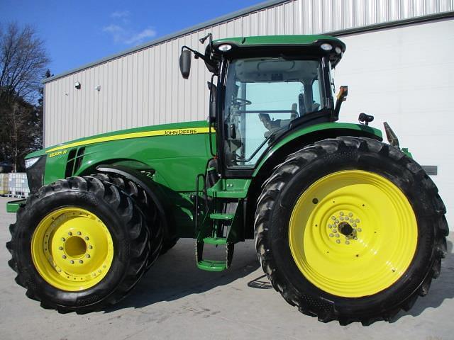 Image of John Deere 8335R equipment image 2