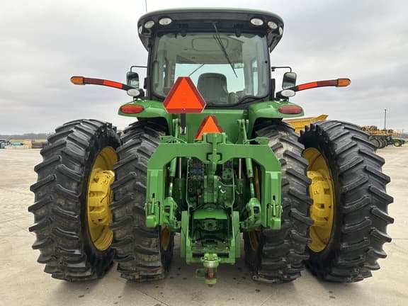Image of John Deere 8335R equipment image 3