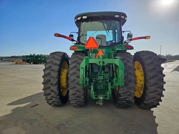 Image of John Deere 8335R equipment image 3
