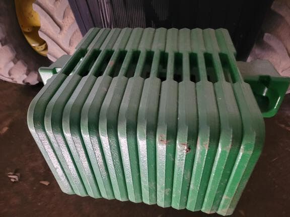 Image of John Deere 8335R equipment image 3