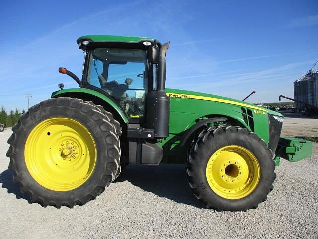 Image of John Deere 8335R equipment image 3