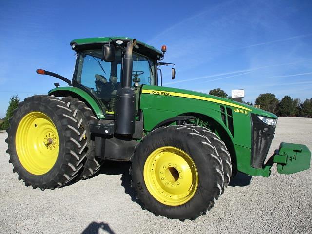 Image of John Deere 8335R equipment image 1