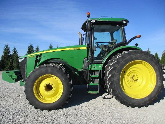 Image of John Deere 8335R equipment image 2