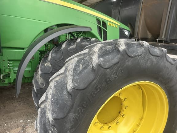 Image of John Deere 8335R equipment image 1