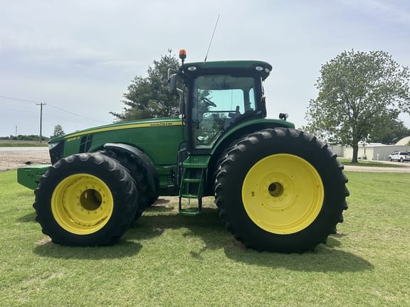 2012 John Deere 8335R Equipment Image0