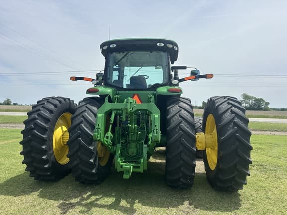 Image of John Deere 8335R equipment image 3