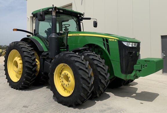 Main image John Deere 8335R