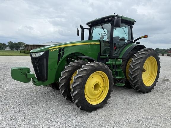 Image of John Deere 8335R equipment image 3