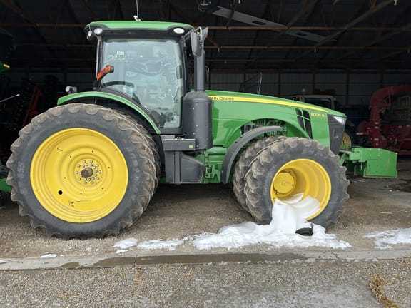2012 John Deere 8335R Equipment Image0