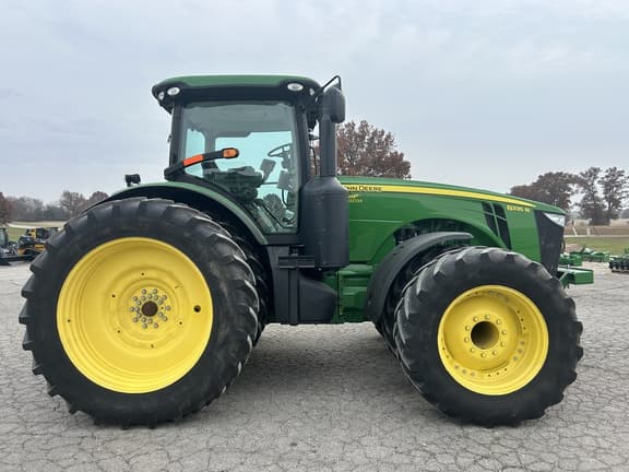 Image of John Deere 8335R equipment image 4