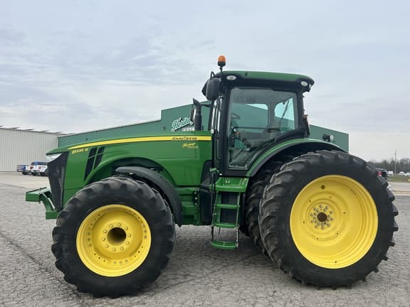 Image of John Deere 8335R equipment image 1