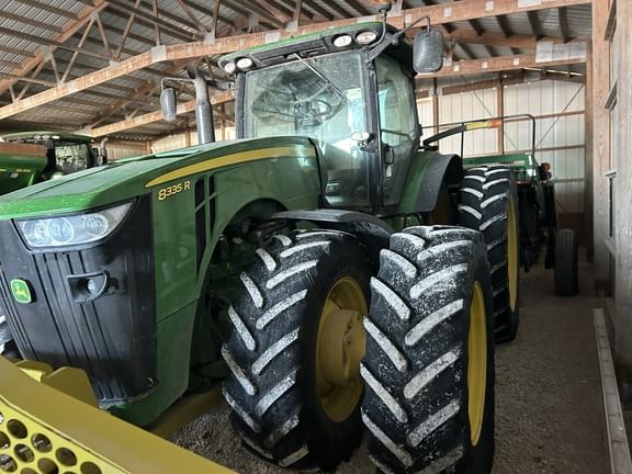 2012 John Deere 8335R Equipment Image0