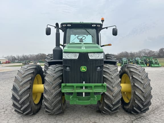 Image of John Deere 8335R equipment image 2
