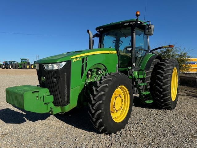 Image of John Deere 8335R equipment image 1