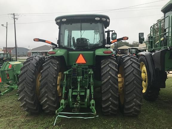 Image of John Deere 8335R equipment image 3