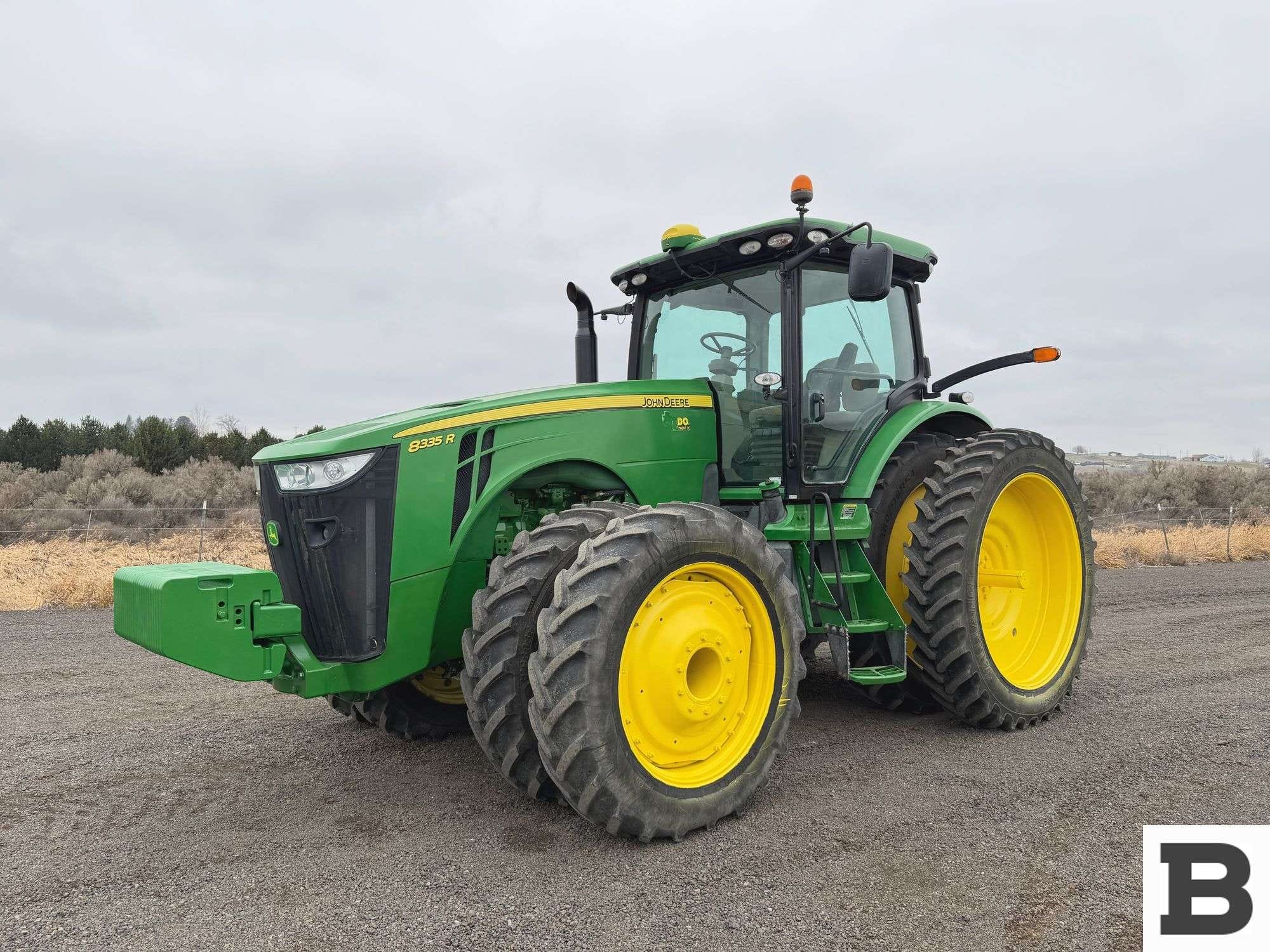 2012 John Deere 8335R Equipment Image0