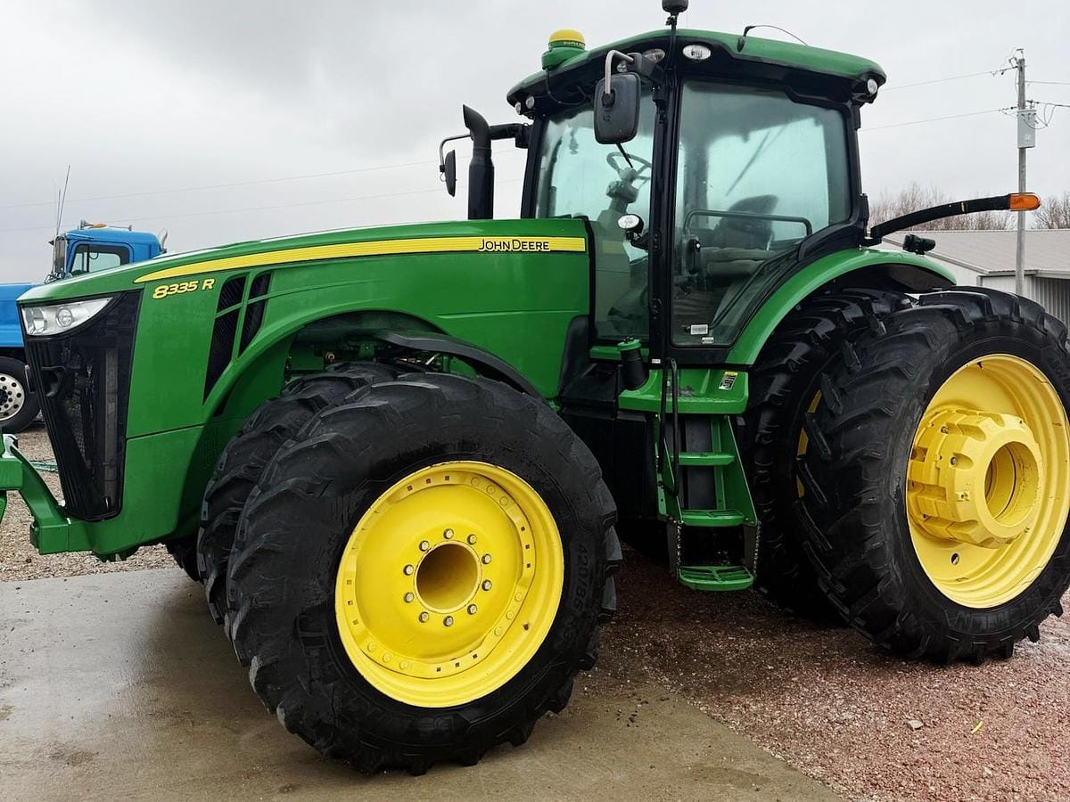 2012 John Deere 8335R Equipment Image0