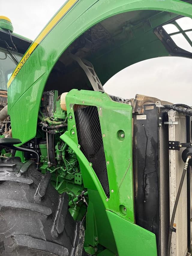 Image of John Deere 8335R equipment image 4