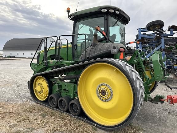 Image of John Deere 8335RT equipment image 3