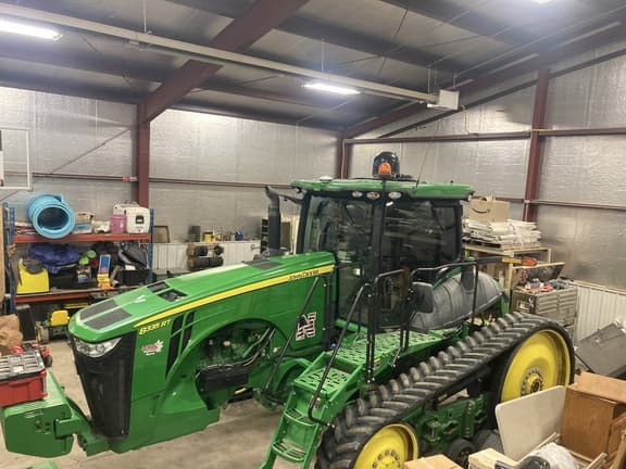 Image of John Deere 8335RT equipment image 4