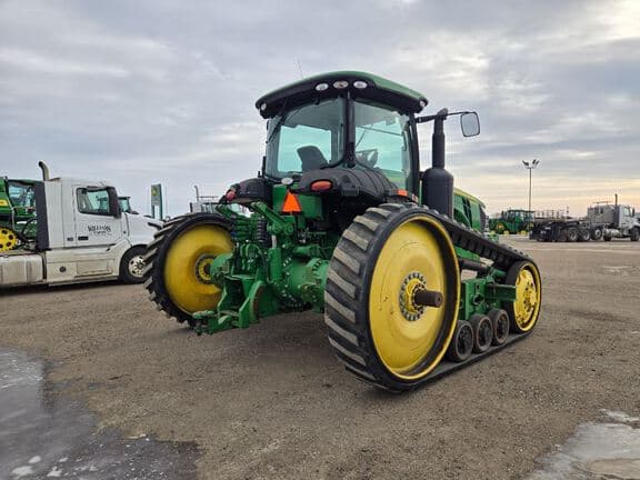 Image of John Deere 8335RT equipment image 4