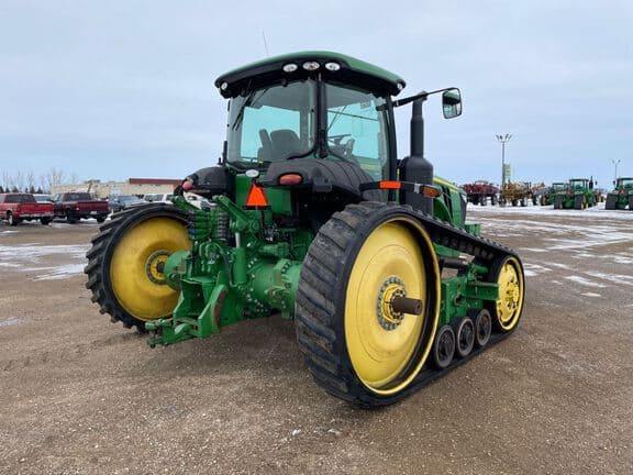 Image of John Deere 8335RT equipment image 4