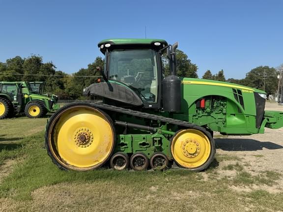 Image of John Deere 8335RT equipment image 3